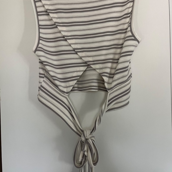 Club Monaco Tie Back Crop Top, White and Grey Striped, Size S, NWOT - Picture 6 of 7
